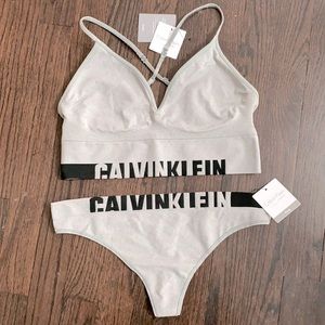 CALVIN KLEIN Y2K  BRALETTE THONG SET